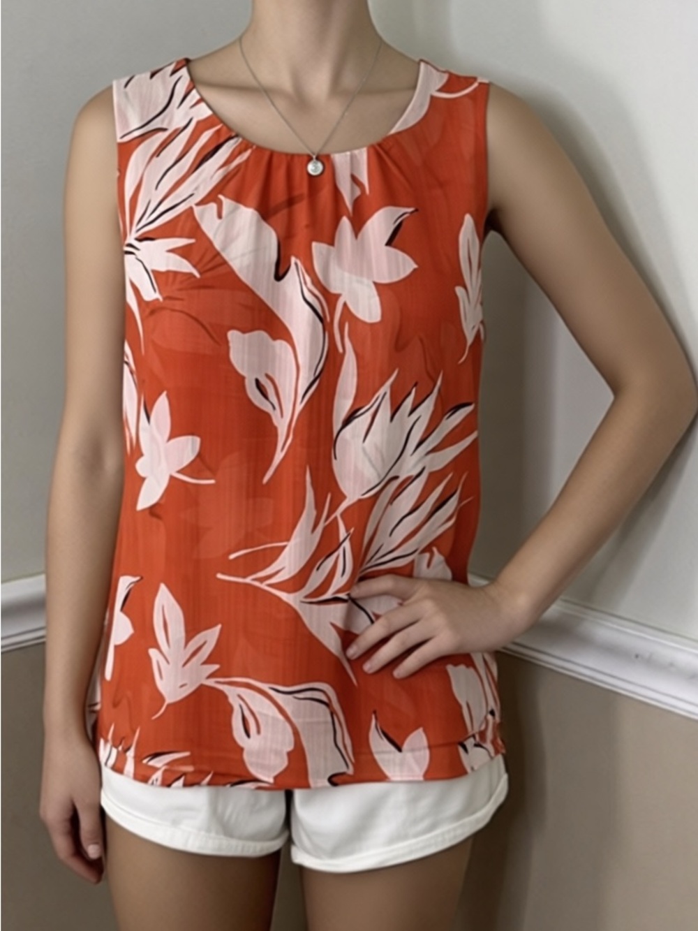🧡 5 for $25! Cristina B Red Floral Sleeveless Camisole